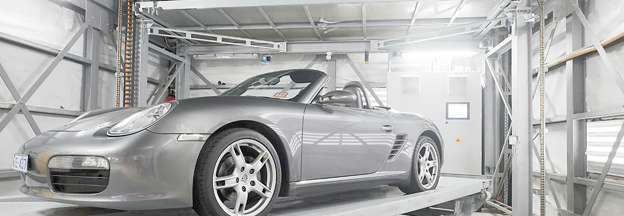 mastervario-r2c Porsche en la cabina de transferencia MasterVario R2C